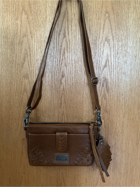 Harley-Davidson Handbags - Harley-Davidson Tan Leather Woven Accent Crossbody Bag